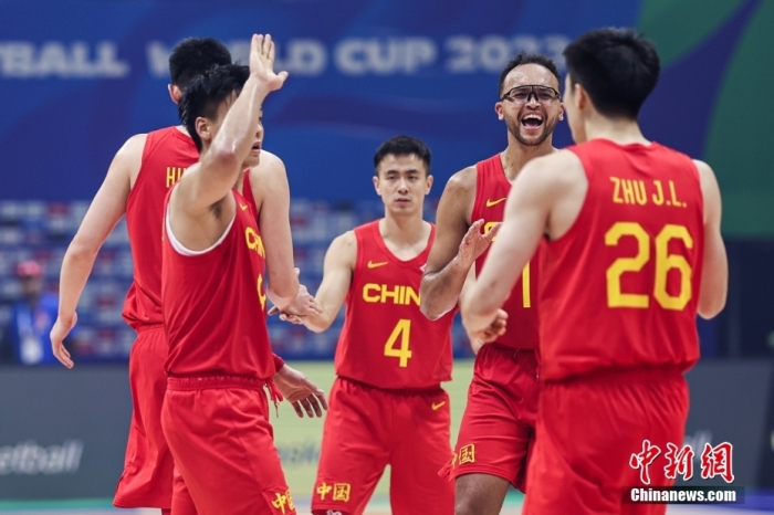 男篮世界杯：中国男篮迎来首胜 保留“直通巴黎”希望