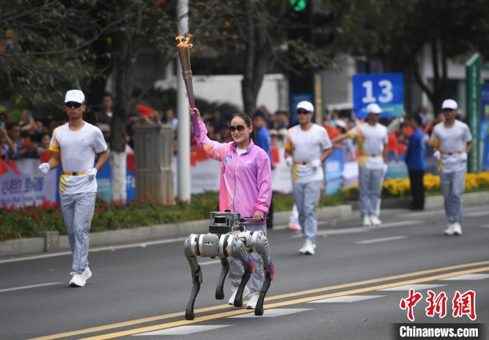 杭州亚残运会火炬传递首日 传递何种新意？