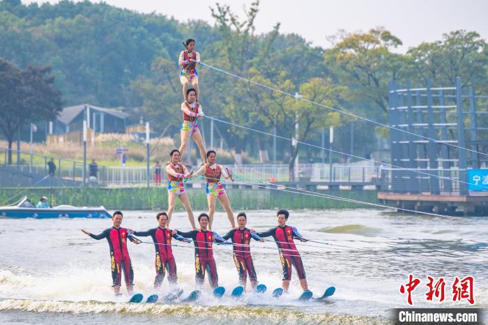 “宁波前湾新区杯”2023年全国滑水锦标赛正式启幕